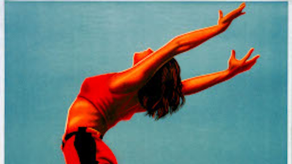 Auf dem Tourismusplakat springt eine weisse Frau mit braunem Haar im roten Badeanzug in einen See. Im Hintergrund sind Wald und Berge zu sehen. Unten links steht die Ortsbezeichnung «Flims».