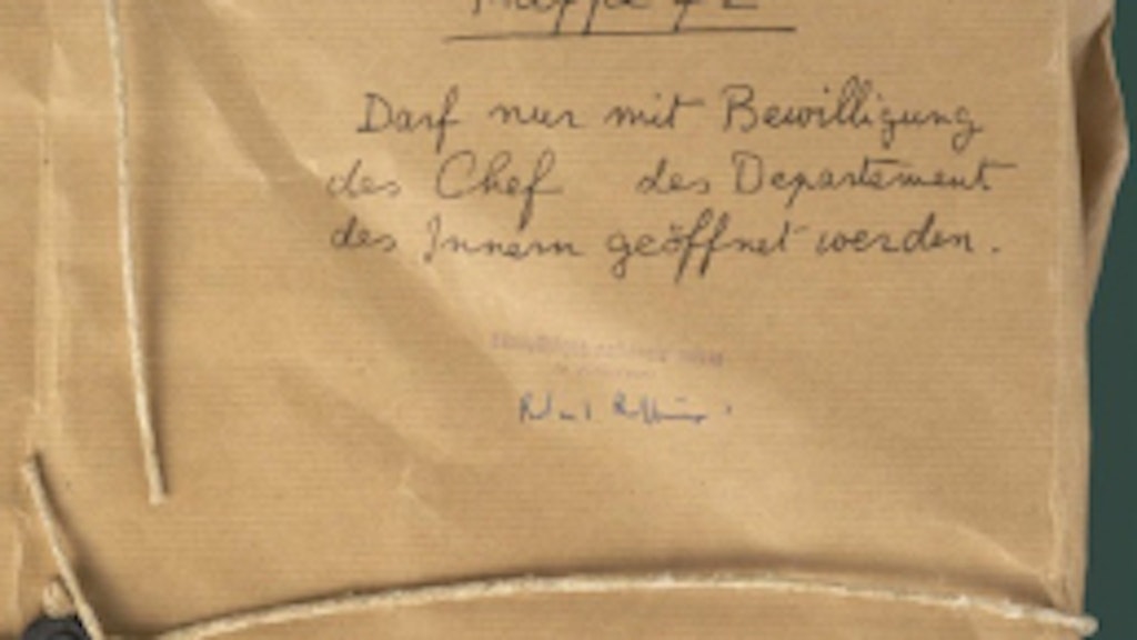 Image de couverture utilisant une photographie de Flurin Bertschinger, Bibliothèque nationale suisse