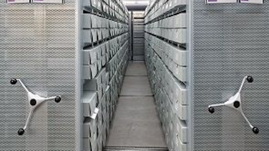 Compactus shelving system for storing archive boxes