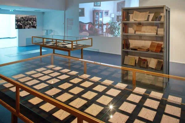 « Les lectures de Lénine », salle d’exposition, Bibliothèque nationale suisse