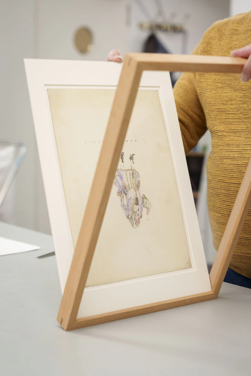 The mount is inserted into the frame.